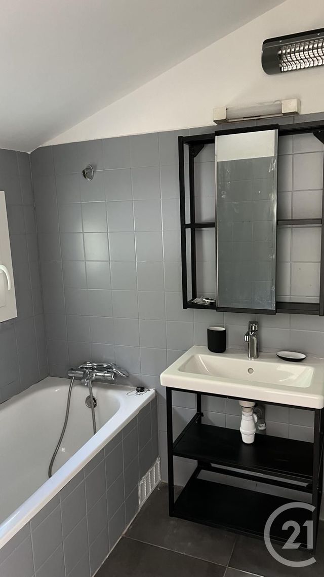 Maison &agrave; louer - 3 pi&egrave;ces - 47,04 m2 - St Bres - 34 - LANGUEDOC-ROUSSILLON