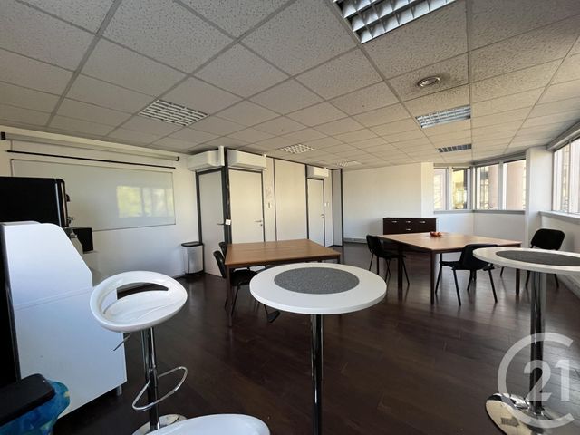 Appartement Local à louer - 1 pièce - 35 m2 - Schiltigheim - 67 - ALSACE