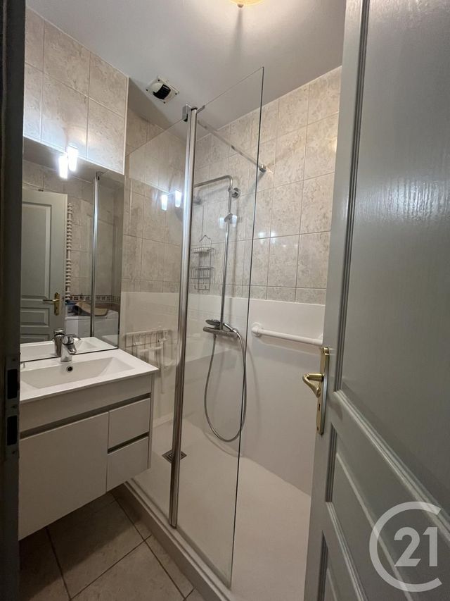 Appartement T2 &agrave; louer - 2 pi&egrave;ces - 38 m2 - Strasbourg - 67 - ALSACE