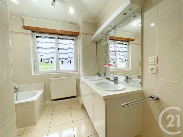 Maison &agrave; louer - 5 pi&egrave;ces - 107,30 m2 - Dingsheim - 67 - ALSACE