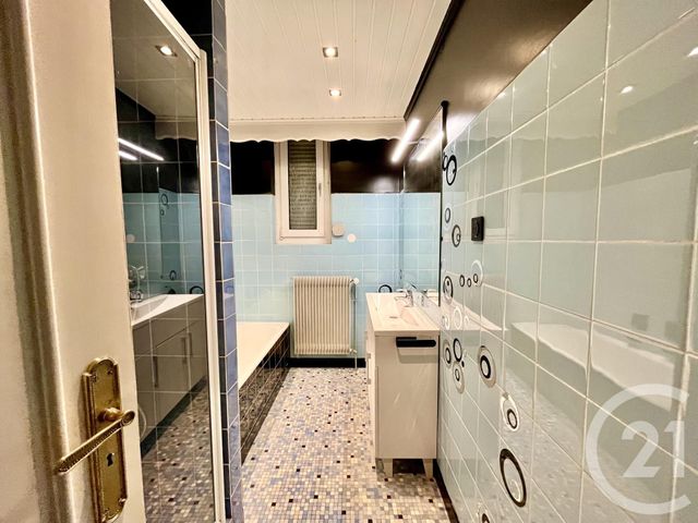 Maison &agrave; louer - 5 pi&egrave;ces - 128,70 m2 - Souffelweyersheim - 67 - ALSACE