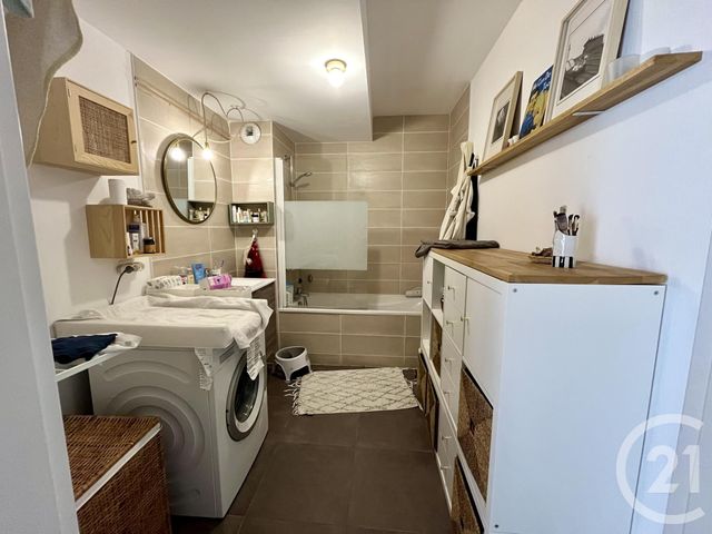 Appartement F3 &agrave; louer - 3 pi&egrave;ces - 69 m2 - Schiltigheim - 67 - ALSACE
