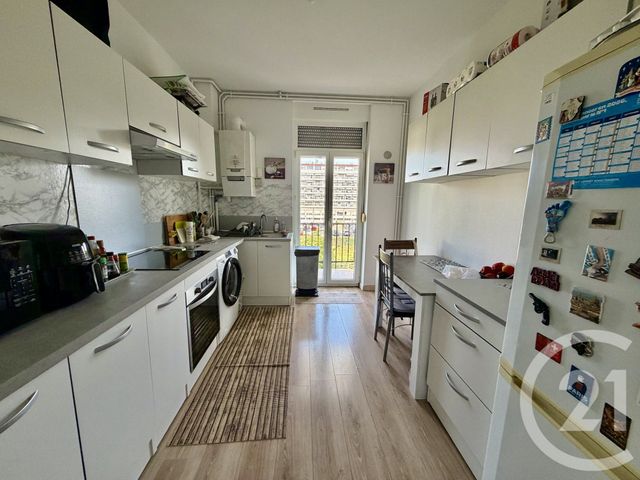Appartement Chambre &agrave; louer - 3 pi&egrave;ces - 70 m2 - Schiltigheim - 67 - ALSACE