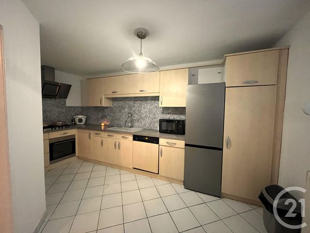 Appartement F3 &agrave; louer - 3 pi&egrave;ces - 74,71 m2 - Strasbourg - 67 - ALSACE