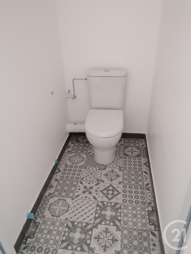 Appartement F4 &agrave; louer - 4 pi&egrave;ces - 82,60 m2 - Schiltigheim - 67 - ALSACE