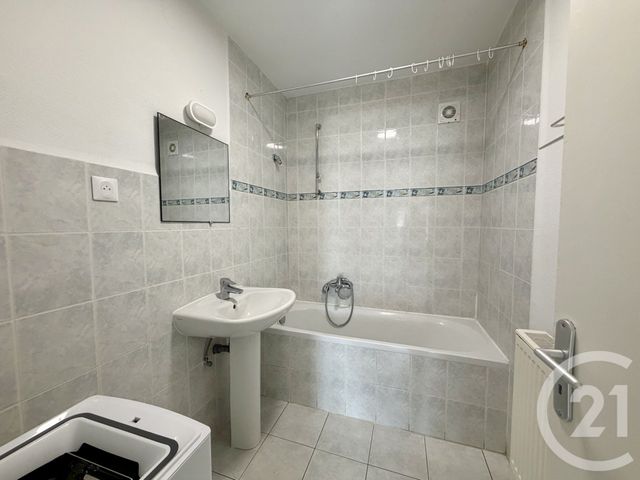 Appartement F3 &agrave; louer - 3 pi&egrave;ces - 63,60 m2 - Strasbourg - 67 - ALSACE