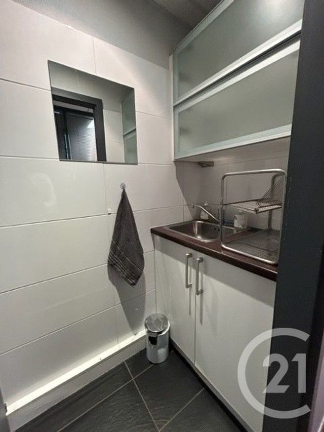 Appartement Local &agrave; louer - 1 pi&egrave;ce - 10 m2 - Schiltigheim - 67 - ALSACE