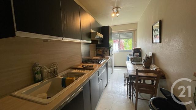 Appartement a vendre  - 4 pièce(s) - 82.4 m2 - Surfyn