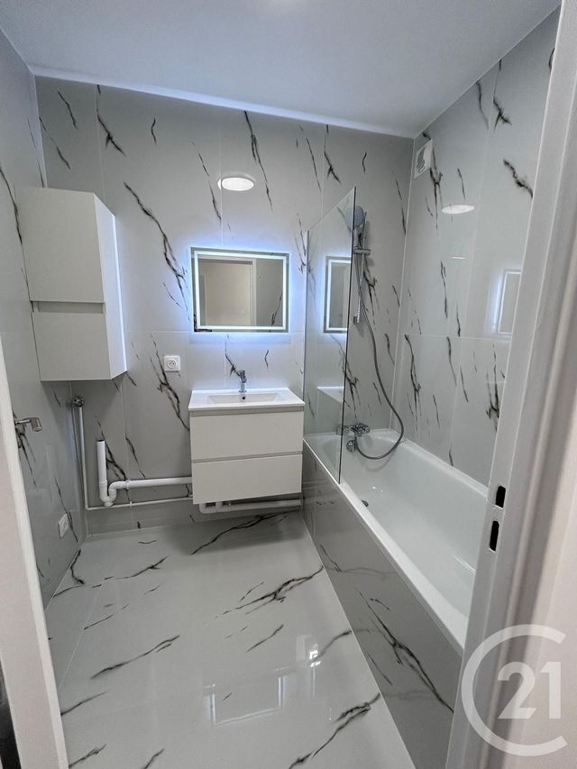 Appartement &agrave; louer - 3 pi&egrave;ces - 69,20 m2 - Domont - 95 - ILE-DE-FRANCE