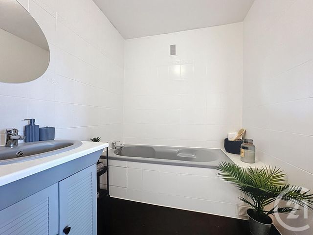 Appartement T3 &agrave; vendre - 3 pi&egrave;ces - 63,93 m2 - Tinqueux - 51 - CHAMPAGNE-ARDENNE