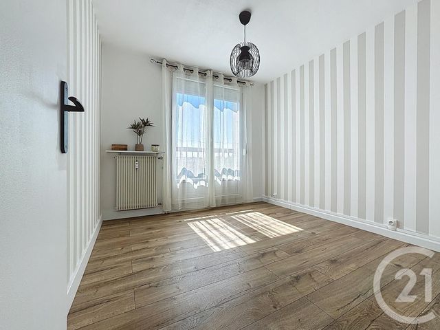 Appartement T3 &agrave; vendre - 3 pi&egrave;ces - 63,93 m2 - Tinqueux - 51 - CHAMPAGNE-ARDENNE