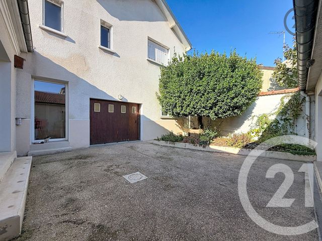 Maison 7 pièces 157 m² · à Reims · 156,6 m² · 350 000 €