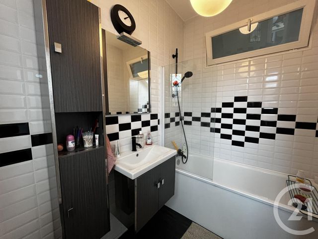 Maison à vendre - 3 pièces - 145 m2 - Auneau Bleury St Symphorien - 28 - CENTRE