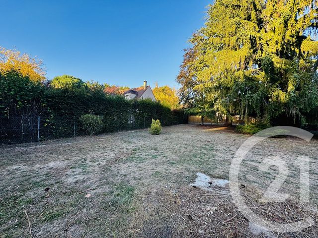 terrain - LONGVILLIERS - 78