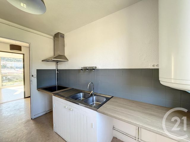Appartement à louer - 3 pièces - 70,25 m2 - Amelie Les Bains Palalda - 66 - LANGUEDOC-ROUSSILLON