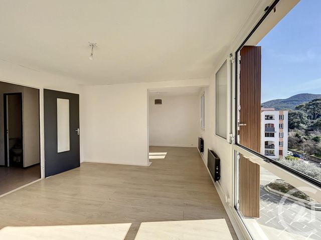 Appartement à louer - 3 pièces - 70,25 m2 - Amelie Les Bains Palalda - 66 - LANGUEDOC-ROUSSILLON