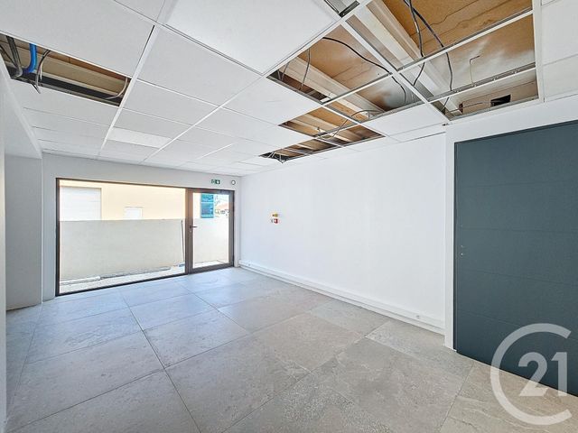 Appartement Local à louer - 1 pièce - 37,10 m2 - Ceret - 66 - LANGUEDOC-ROUSSILLON