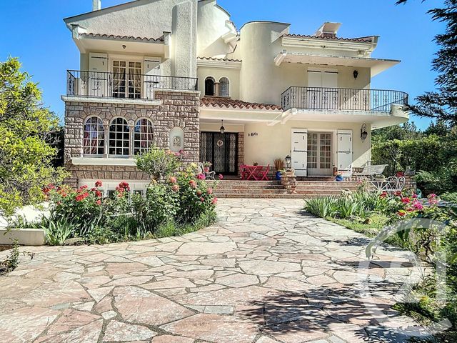 Maison à vendre - 7 pièces - 240,39 m2 - Ceret - 66 - LANGUEDOC-ROUSSILLON