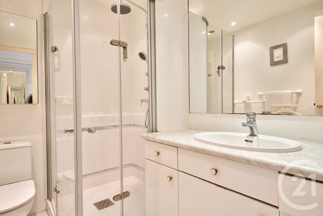 Appartement F3 à vendre - 3 pièces - 103 m2 - Cannes - 06 - PROVENCE-ALPES-COTE-D-AZUR