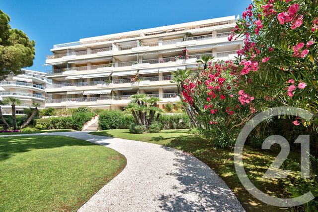 Appartement F3 à vendre - 3 pièces - 103 m2 - Cannes - 06 - PROVENCE-ALPES-COTE-D-AZUR