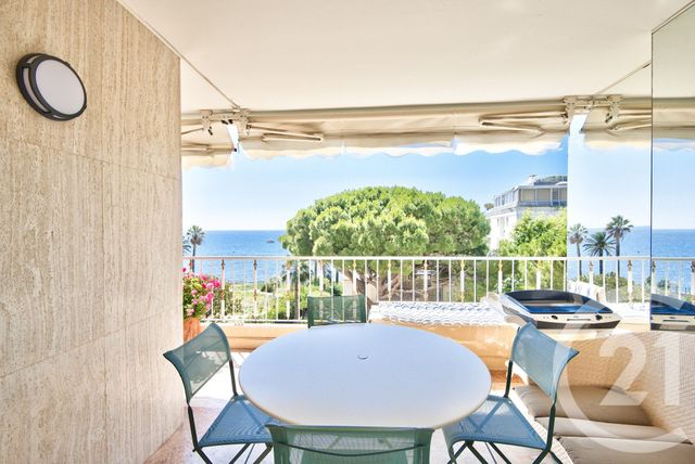 Appartement F3 à vendre - 3 pièces - 103 m2 - Cannes - 06 - PROVENCE-ALPES-COTE-D-AZUR