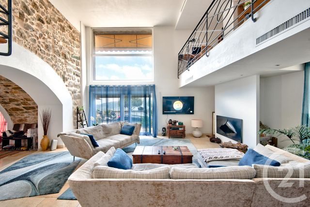 Maison à vendre - 4 pièces - 175 m2 - Castellar - 06 - PROVENCE-ALPES-COTE-D-AZUR