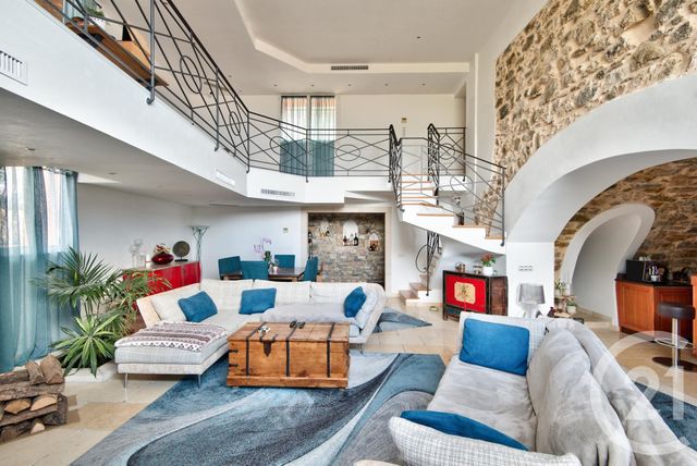 Maison à vendre - 4 pièces - 175 m2 - Castellar - 06 - PROVENCE-ALPES-COTE-D-AZUR