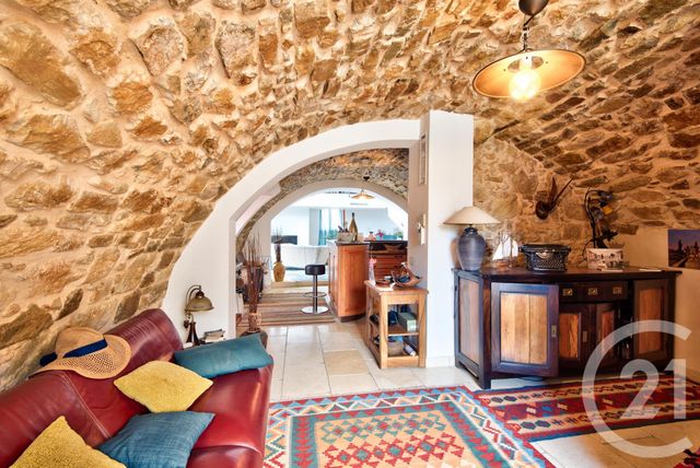 Maison à vendre - 4 pièces - 175 m2 - Castellar - 06 - PROVENCE-ALPES-COTE-D-AZUR