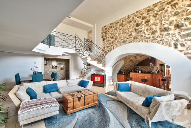 Maison à vendre - 4 pièces - 175 m2 - Castellar - 06 - PROVENCE-ALPES-COTE-D-AZUR