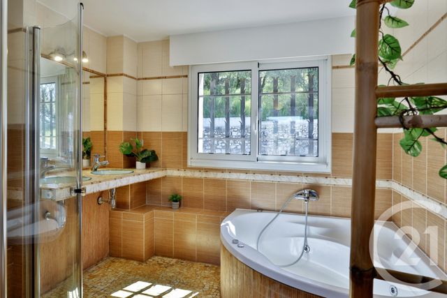 Maison à vendre - 9 pièces - 217 m2 - Nice - 06 - PROVENCE-ALPES-COTE-D-AZUR