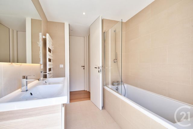 Appartement F4 à vendre - 4 pièces - 80 m2 - Villefranche Sur Mer - 06 - PROVENCE-ALPES-COTE-D-AZUR