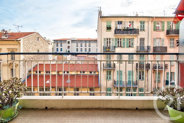 Appartement F3 à vendre - 3 pièces - 70 m2 - Nice - 06 - PROVENCE-ALPES-COTE-D-AZUR