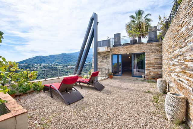 Maison à vendre - 7 pièces - 335 m2 - Menton - 06 - PROVENCE-ALPES-COTE-D-AZUR