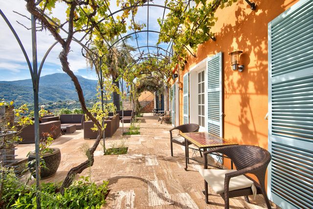 Maison à vendre - 7 pièces - 335 m2 - Menton - 06 - PROVENCE-ALPES-COTE-D-AZUR