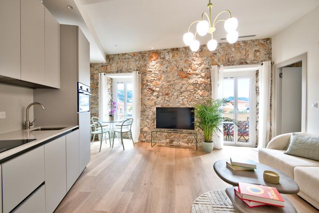 Appartement F3 à vendre - 3 pièces - 65 m2 - Villefranche Sur Mer - 06 - PROVENCE-ALPES-COTE-D-AZUR