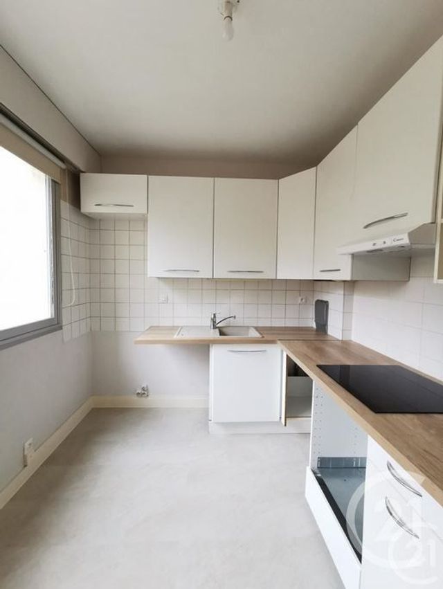 Appartement F3 &agrave; louer - 3 pi&egrave;ces - 86,03 m2 - Neuilly Sur Seine - 92 - ILE-DE-FRANCE
