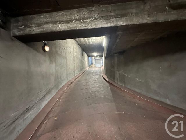 Parking &agrave; louer - 12 m2 - Paris - 75116 - ILE-DE-FRANCE