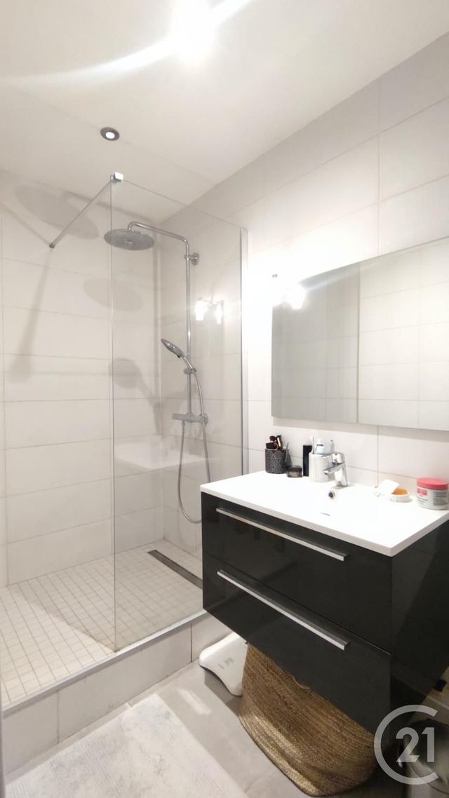 Appartement F1 &agrave; louer - 1 pi&egrave;ce - 26,35 m2 - Paris - 75016 - ILE-DE-FRANCE