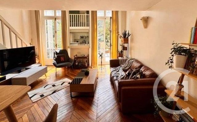 Appartement Duplex &agrave; louer - 2 pi&egrave;ces - 44,06 m2 - Paris - 75008 - ILE-DE-FRANCE