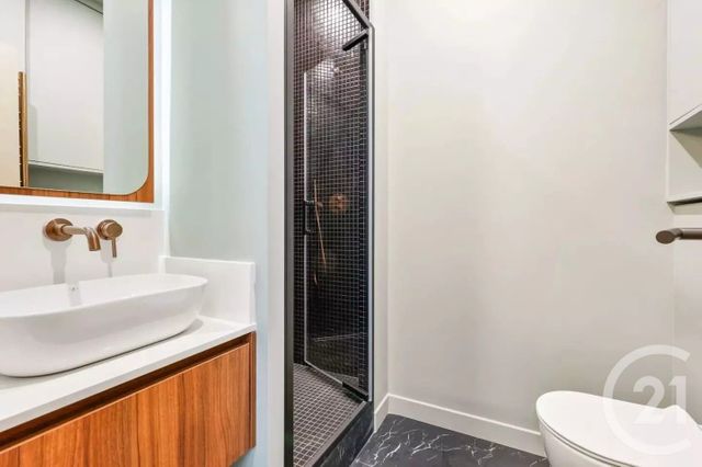 Appartement F5 &agrave; vendre - 5 pi&egrave;ces - 105,26 m2 - Paris - 75009 - ILE-DE-FRANCE