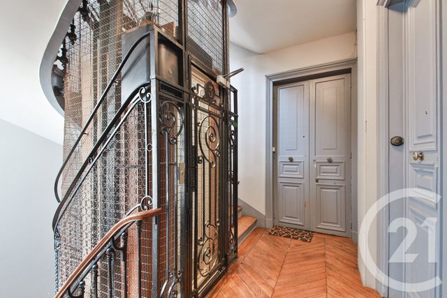 Appartement F2 &agrave; vendre - 2 pi&egrave;ces - 55,17 m2 - Paris - 75010 - ILE-DE-FRANCE