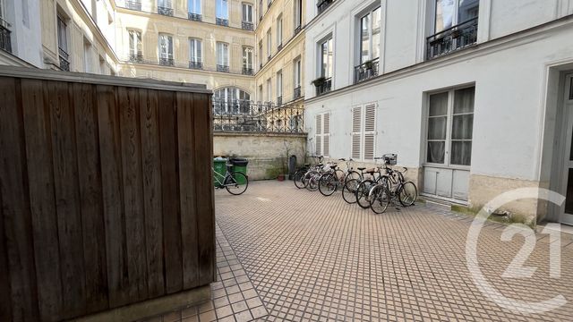 Appartement F2 &agrave; vendre - 2 pi&egrave;ces - 55,17 m2 - Paris - 75010 - ILE-DE-FRANCE