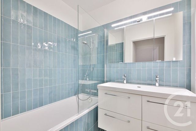 Appartement F4 &agrave; vendre - 4 pi&egrave;ces - 84,02 m2 - Courbevoie - 92 - ILE-DE-FRANCE