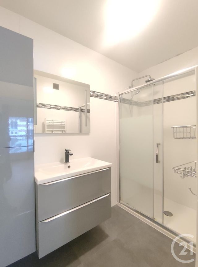 Appartement F2 &agrave; louer - 2 pi&egrave;ces - 39,83 m2 - Paris - 75016 - ILE-DE-FRANCE