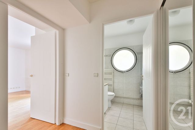 Appartement Studio &agrave; vendre - 1 pi&egrave;ce - 29,92 m2 - Courbevoie - 92 - ILE-DE-FRANCE