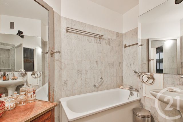 Appartement F6 &agrave; vendre - 6 pi&egrave;ces - 139,72 m2 - Paris - 75116 - ILE-DE-FRANCE