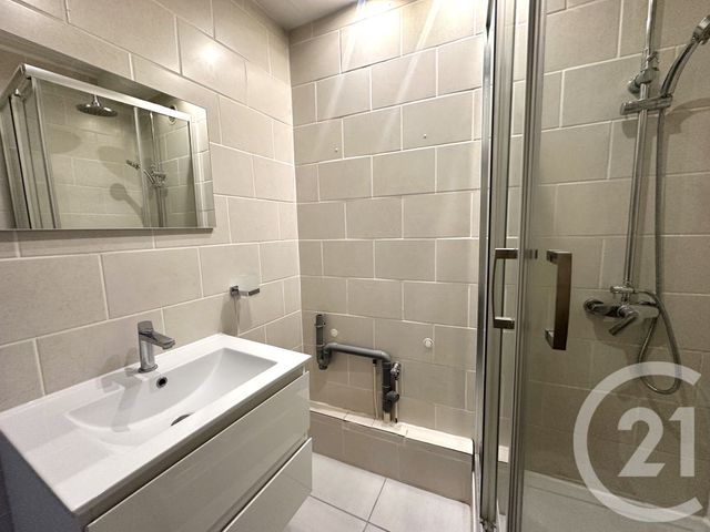 Appartement F1 &agrave; louer - 1 pi&egrave;ce - 23,75 m2 - Levallois Perret - 92 - ILE-DE-FRANCE