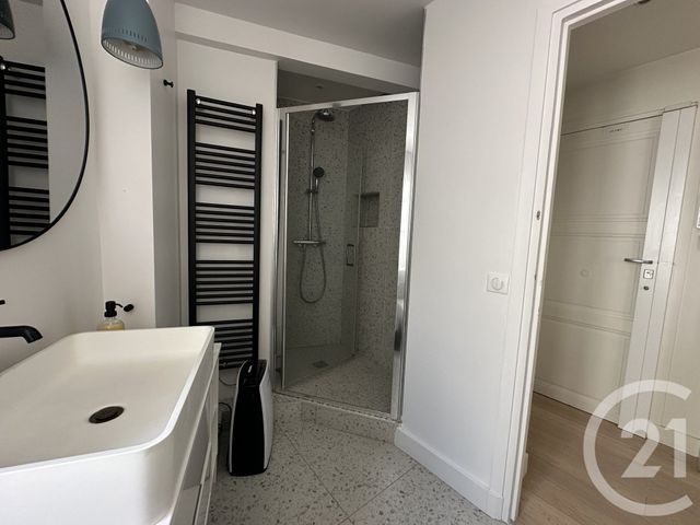 Appartement F2 &agrave; louer - 2 pi&egrave;ces - 44,32 m2 - Paris - 75016 - ILE-DE-FRANCE