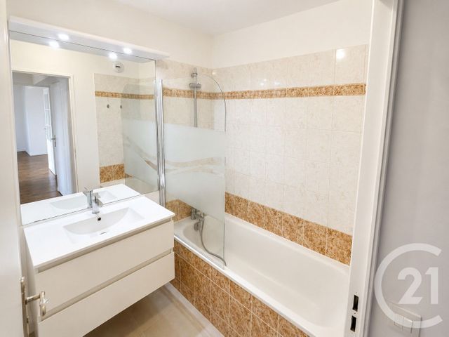 Appartement F2 &agrave; louer - 2 pi&egrave;ces - 44,79 m2 - Courbevoie - 92 - ILE-DE-FRANCE