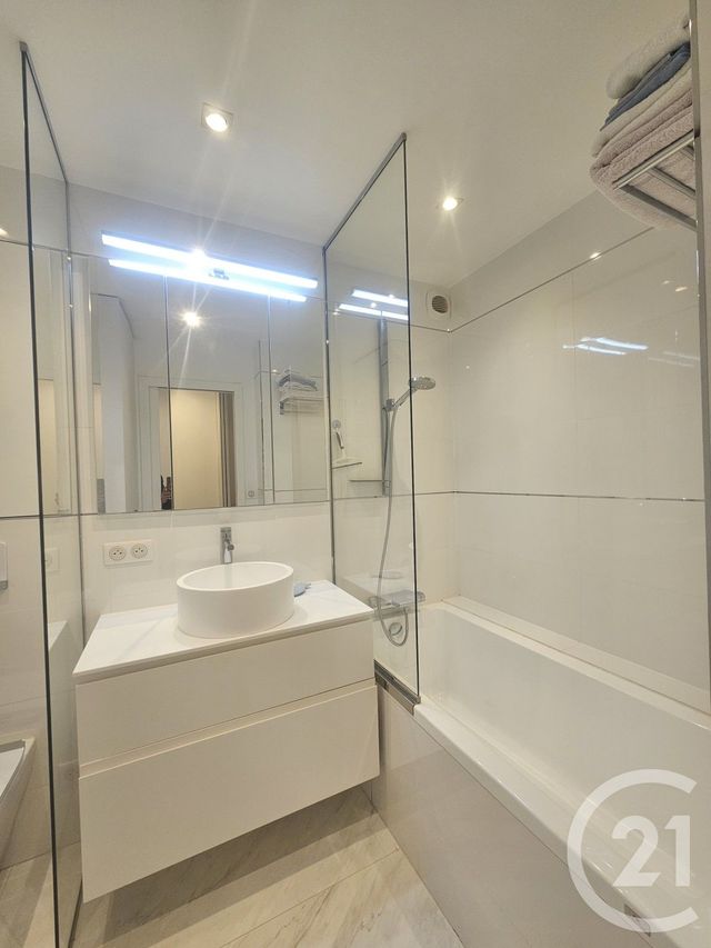Appartement F2 &agrave; louer - 2 pi&egrave;ces - 54,70 m2 - Paris - 75016 - ILE-DE-FRANCE
